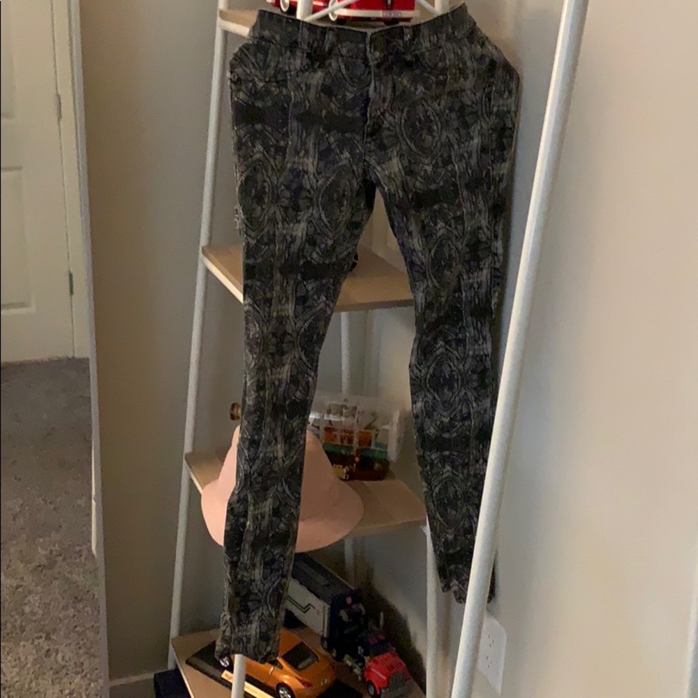 Rich and skinny jean